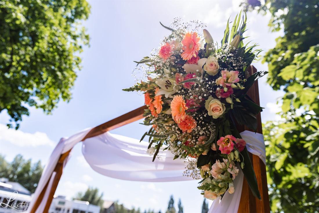 Ceremonie- en tafelbloemen – Je Grote Dag