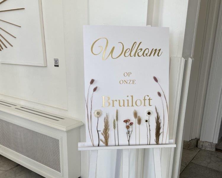 Algemeen welkomstbord (droogbloemen) huren bij Je Grote Dag