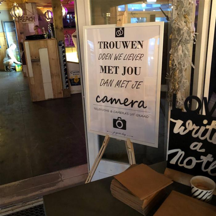 Schildersezel wit of houtkleurig huren bij Je Grote Dag – foto 2