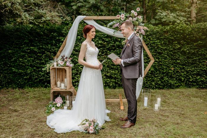 Backdrop Hexagon huren bij Je Grote Dag – foto 3